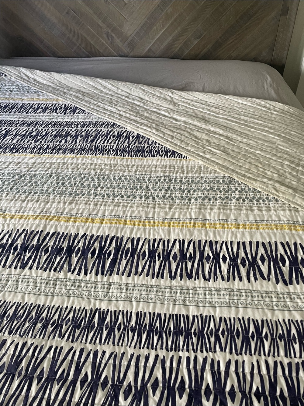 Nordstrom Rack King Size Quilt, Navy, White and Yellow Striped Quilted Coverlet